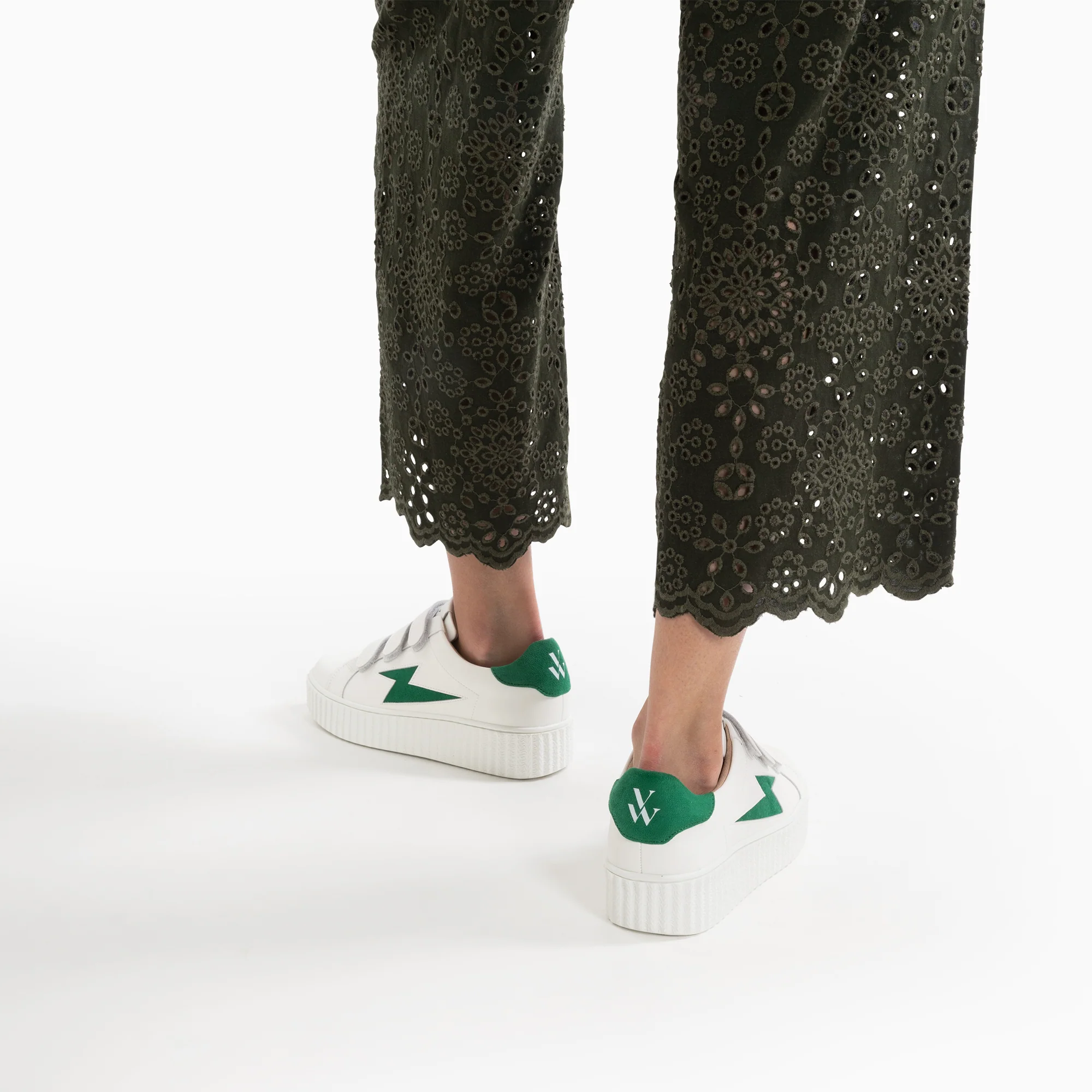 Sneakers-Baskets éclair Kim blanc et vert foncé à scratchs