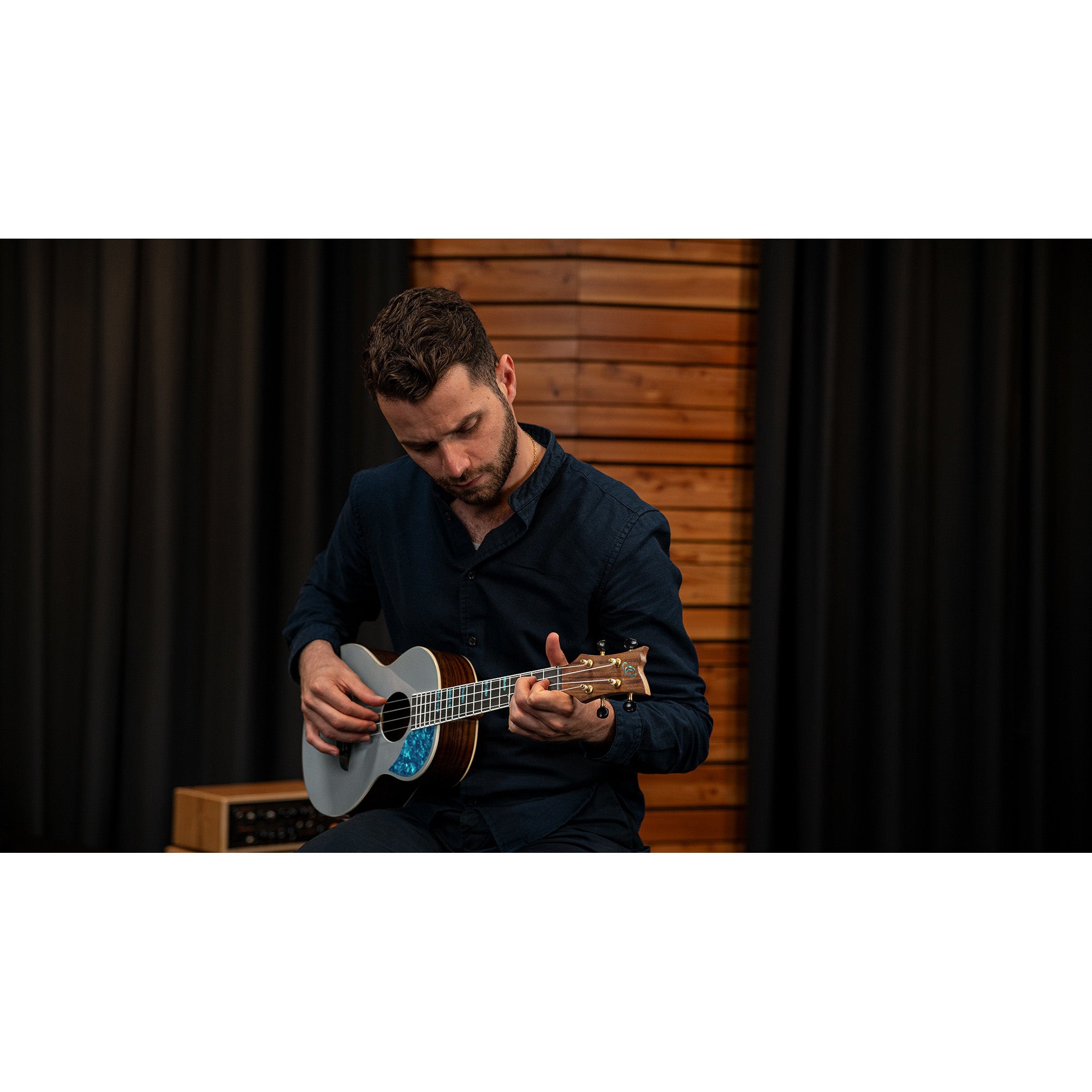 Ortega Ghost Series RUGH-PLT tenor ukelele met gigbag