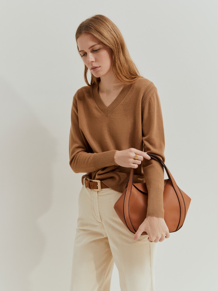 Camisola de lã decote em V