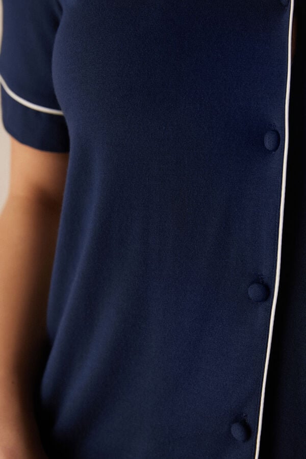 Camiseta de manga curta em modal com abertura frontal