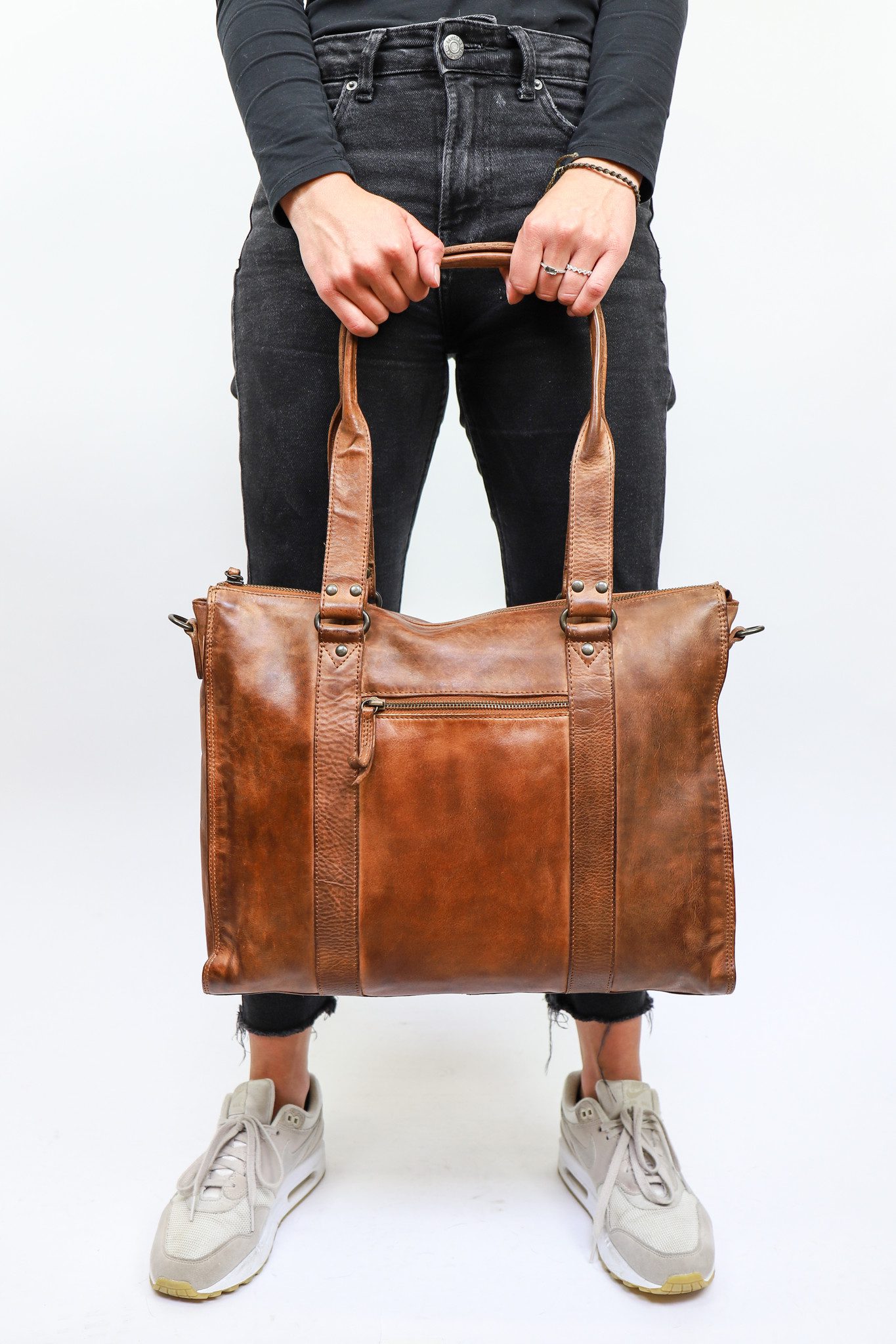 Bear Design Cow Lavato Hand/ Schoudertas 15 inch Mea Cognac CL35221