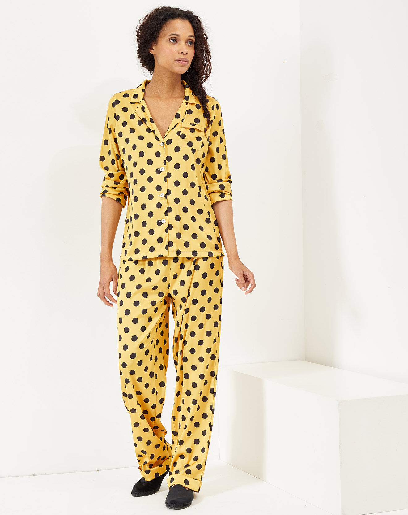Quartier Latin Pyjama satiné Emile à pois ocre/noir