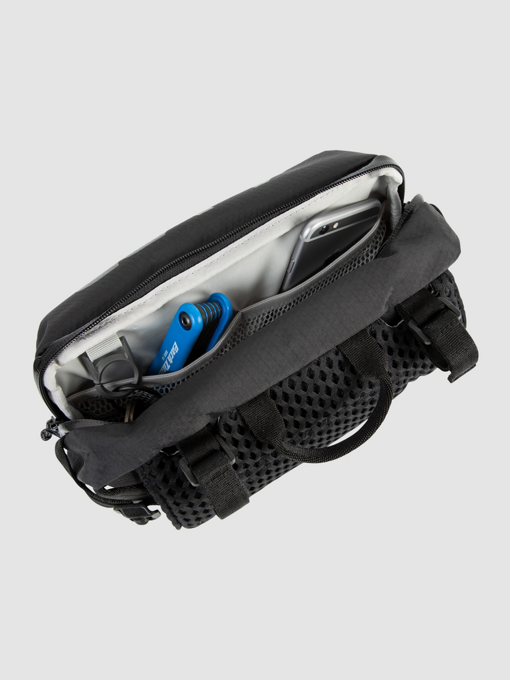 AEVOR Bar Bag proof black