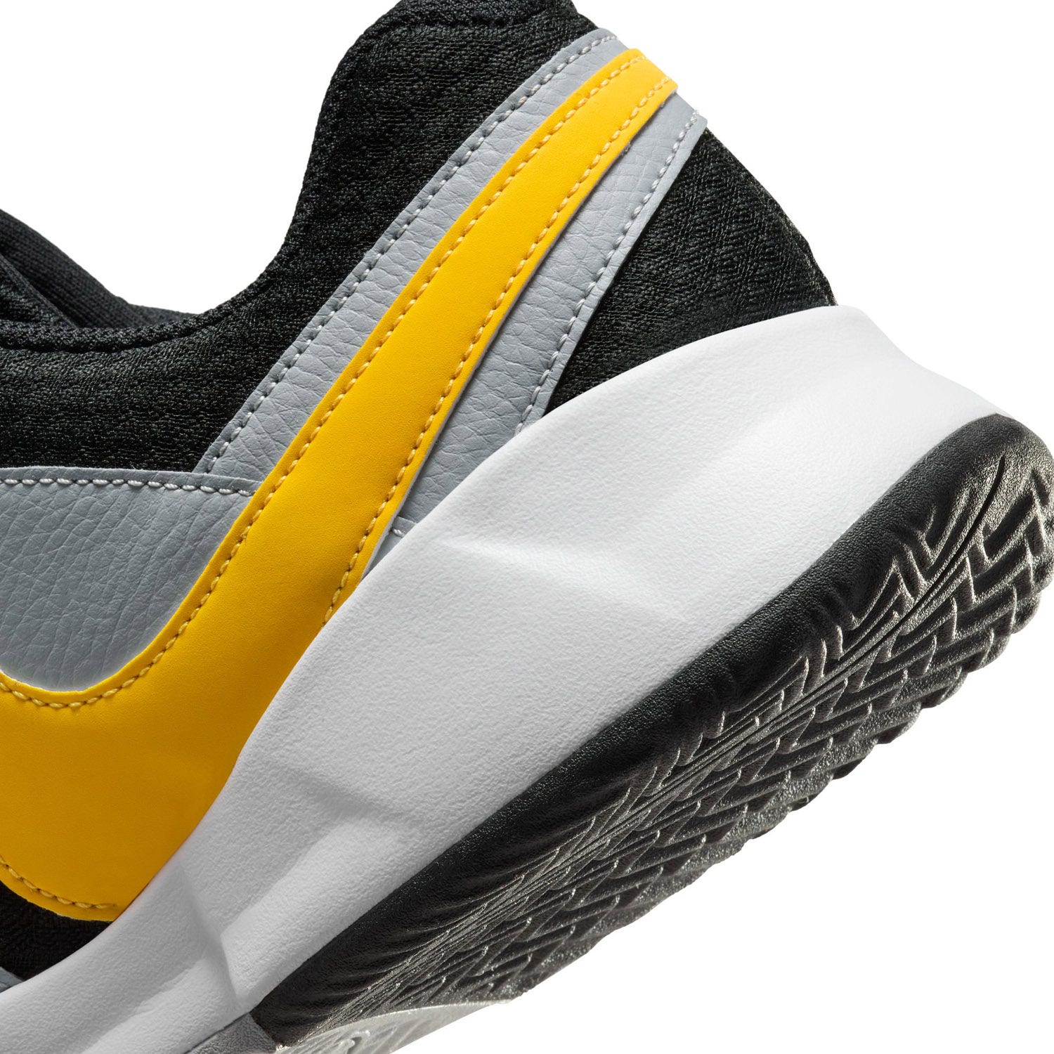 Nike  Court Lite 4