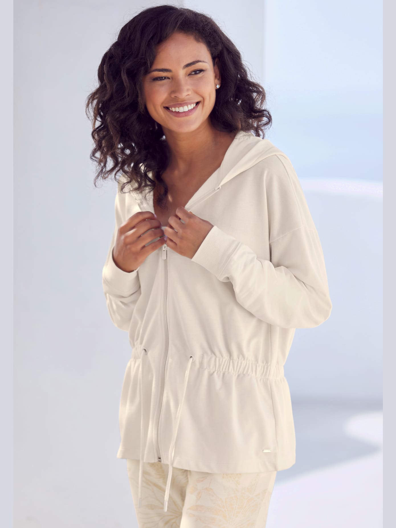Veste sweat à capuche confortable