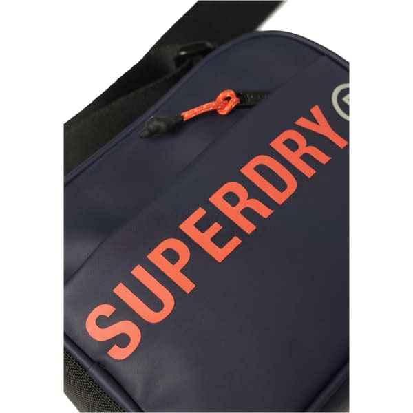SFS592_Sacs banane SUPERDRY TARP CROSS BODY BAG BLUE MARINE ECLIPSE