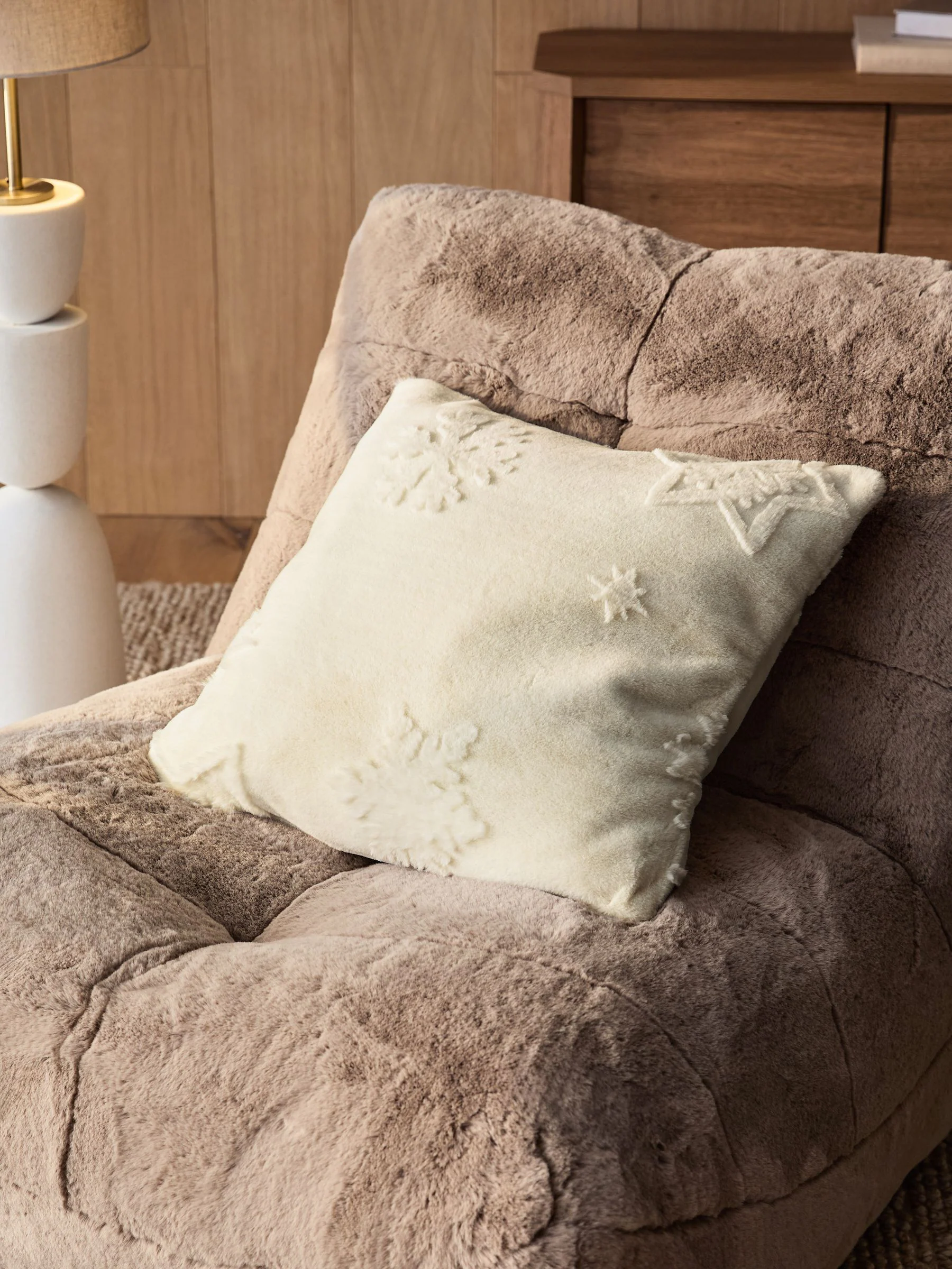 Christmas 50 x 50cm Carved Faux Fur Snowflake Cushion