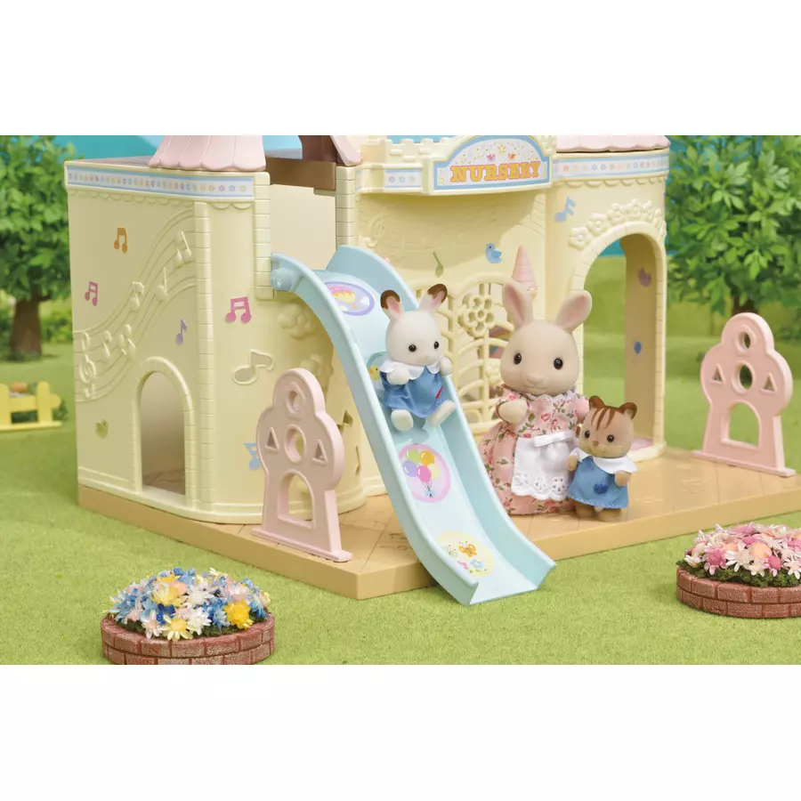 Sylvanian Families® Baby Schlosskindergarten Geschenkset