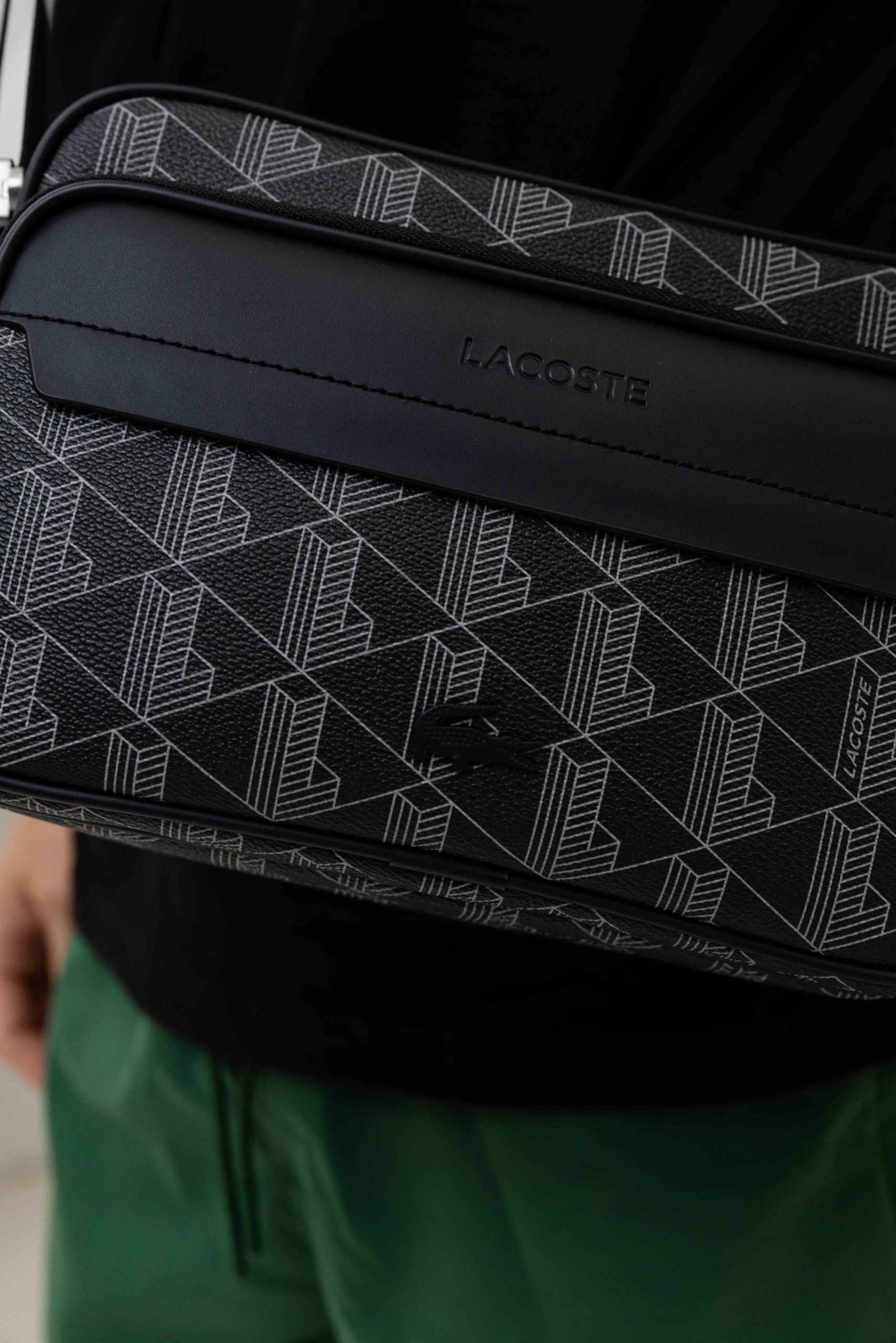 Lacoste Monogram The Blend Schoudertas Heren Zwart