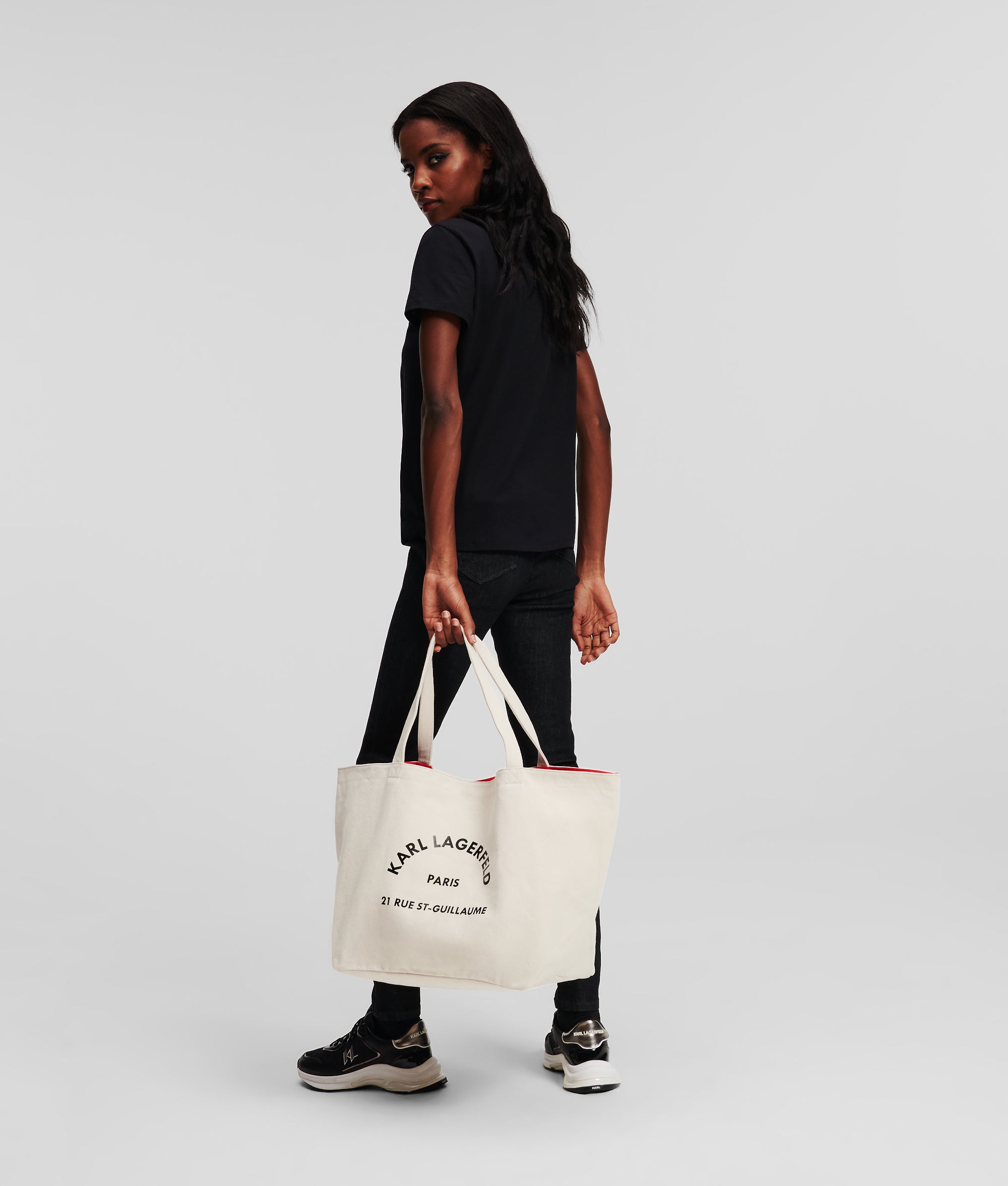 Rue St-Guillaume shopper