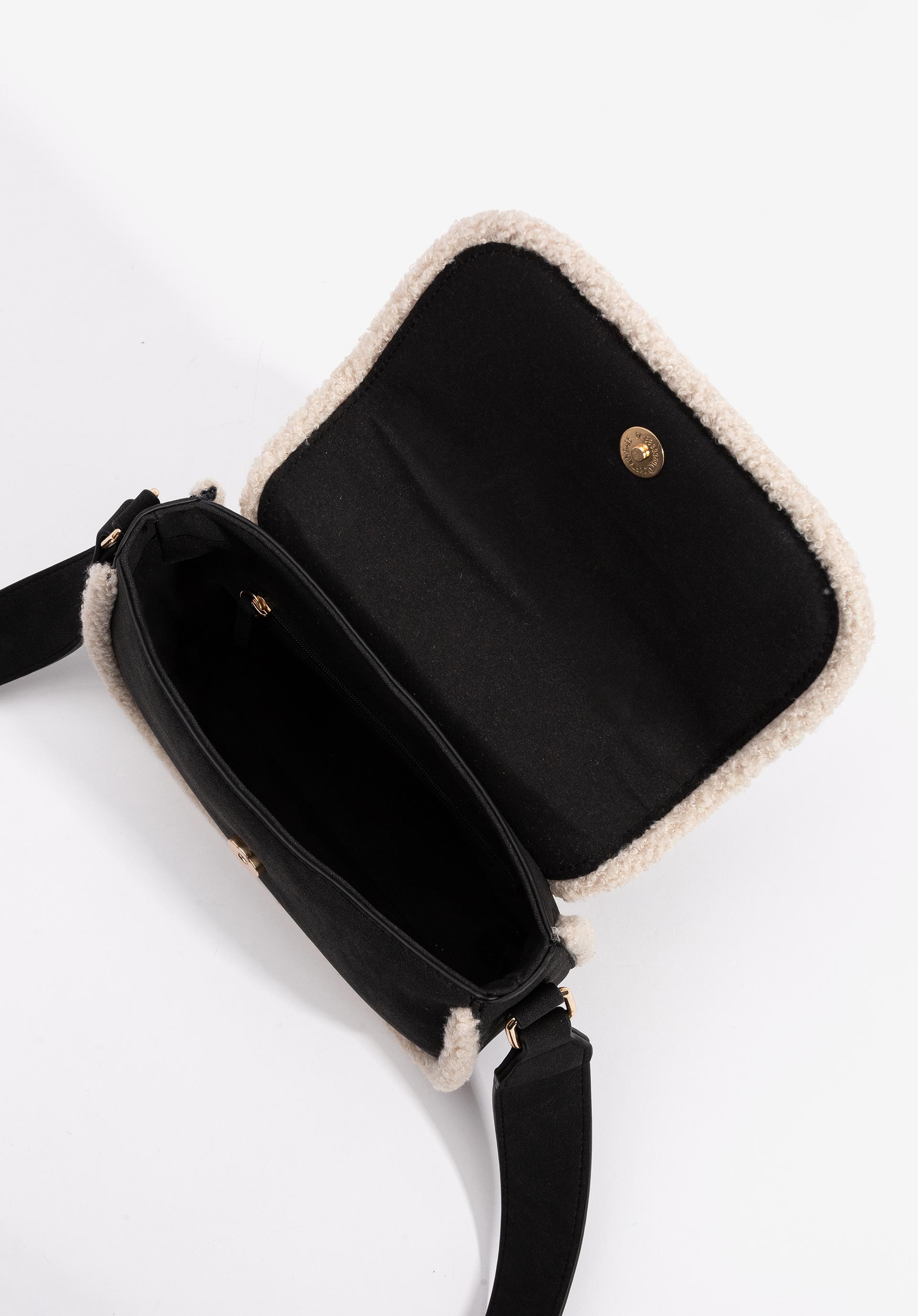 Mala de Tiracolo com Pelinho