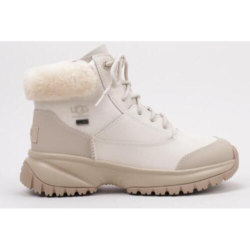 UGG - Yose Fluff V2 Beige