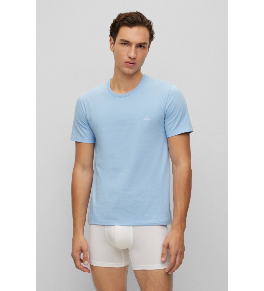 Conjunto de 3 camisetas com o logotipo da BOSS nas cores azul, branca e azul-marinho.