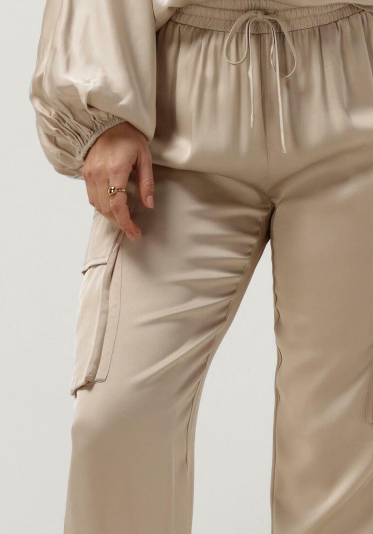 beige resort finest cargobroeken satin cargo pants