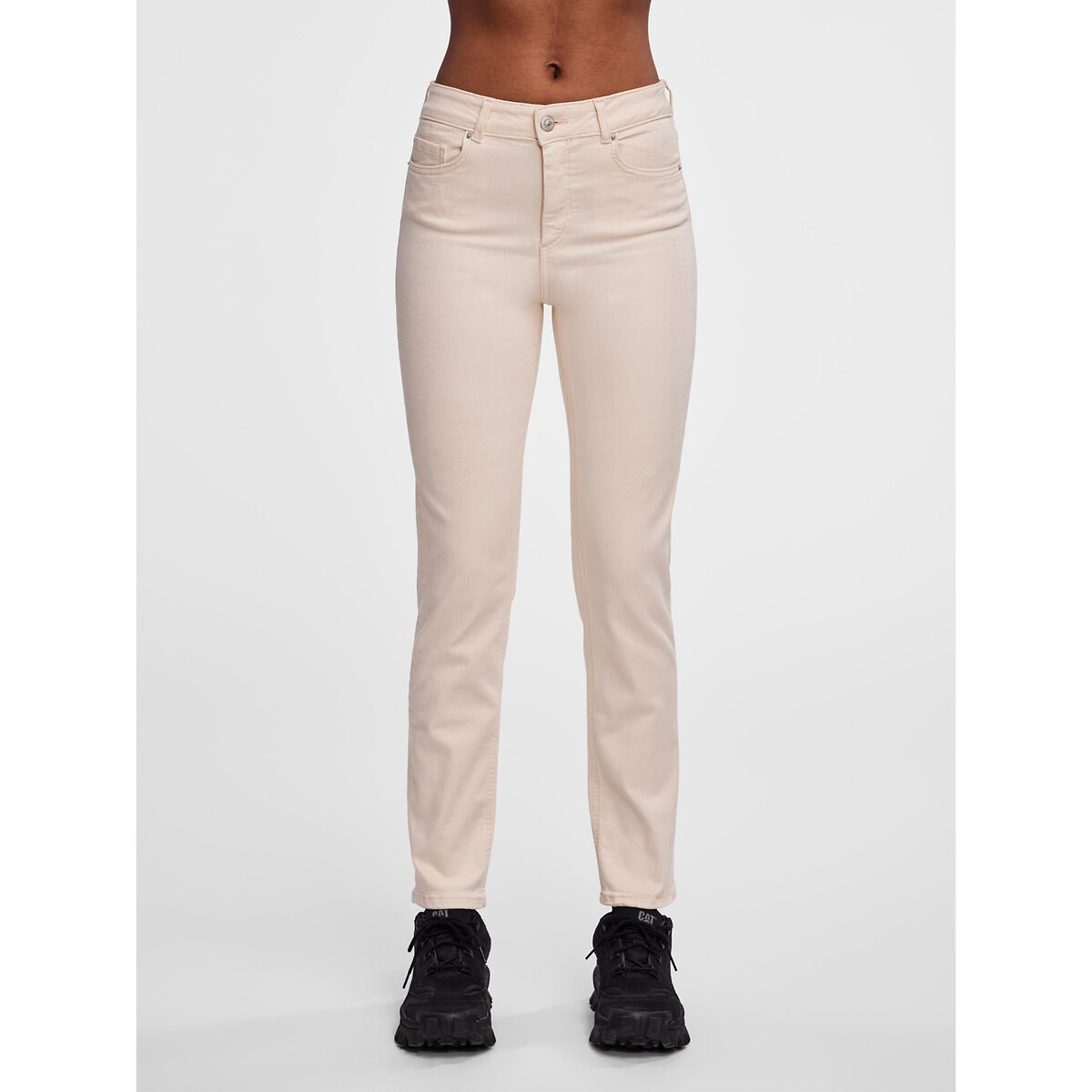 PEÇAS<br>Jeans certos