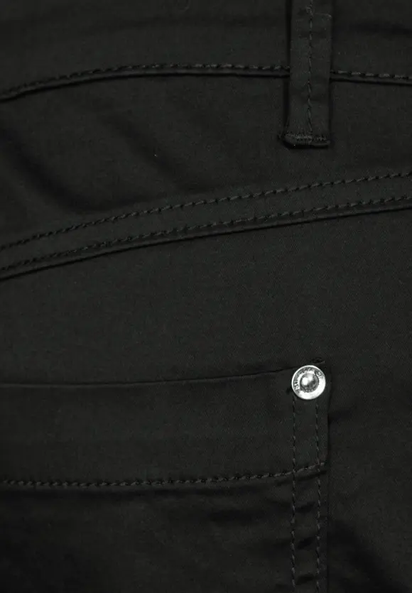 Casual Fit Hose - Black