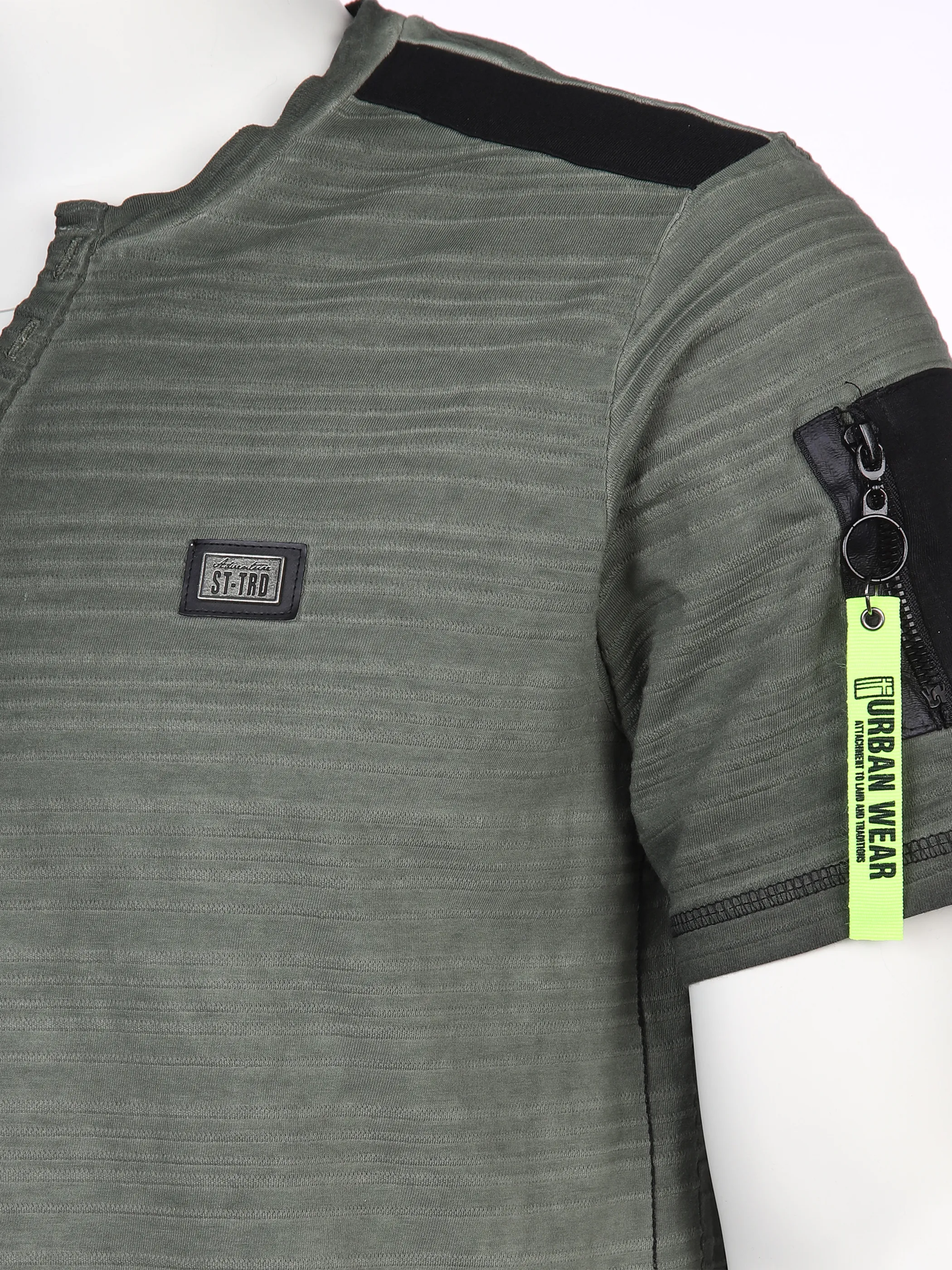 Herren Henleyshirt mit Struktur