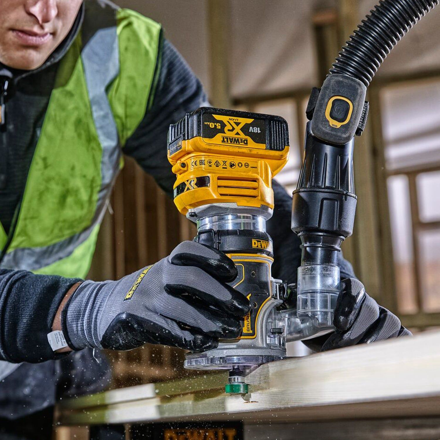 DeWALT DCW604NT Accu boven- en kantenfrees 18V XR Basic Body in TSTAK