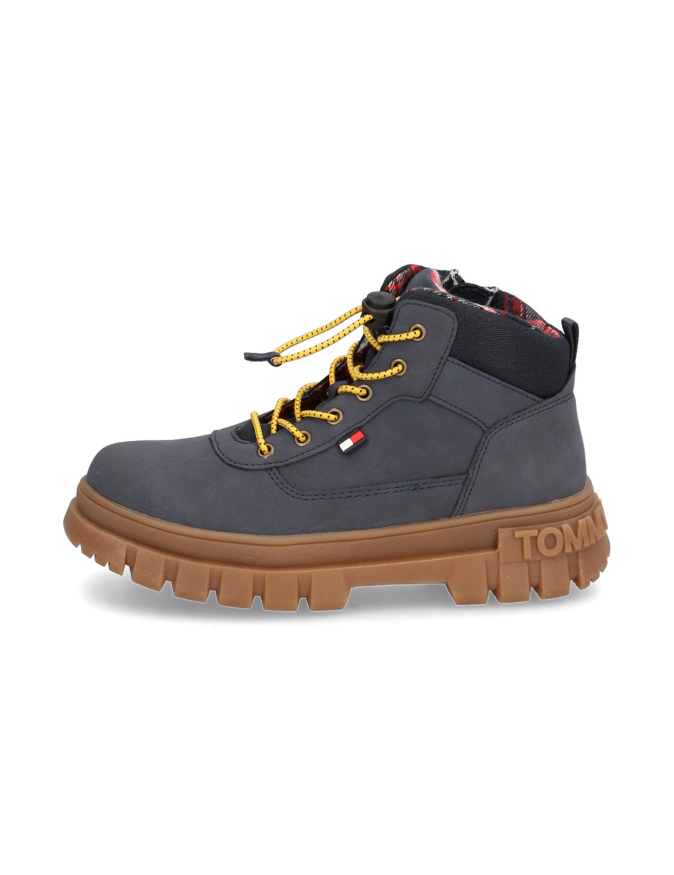 LACE-UP BOOTIE
