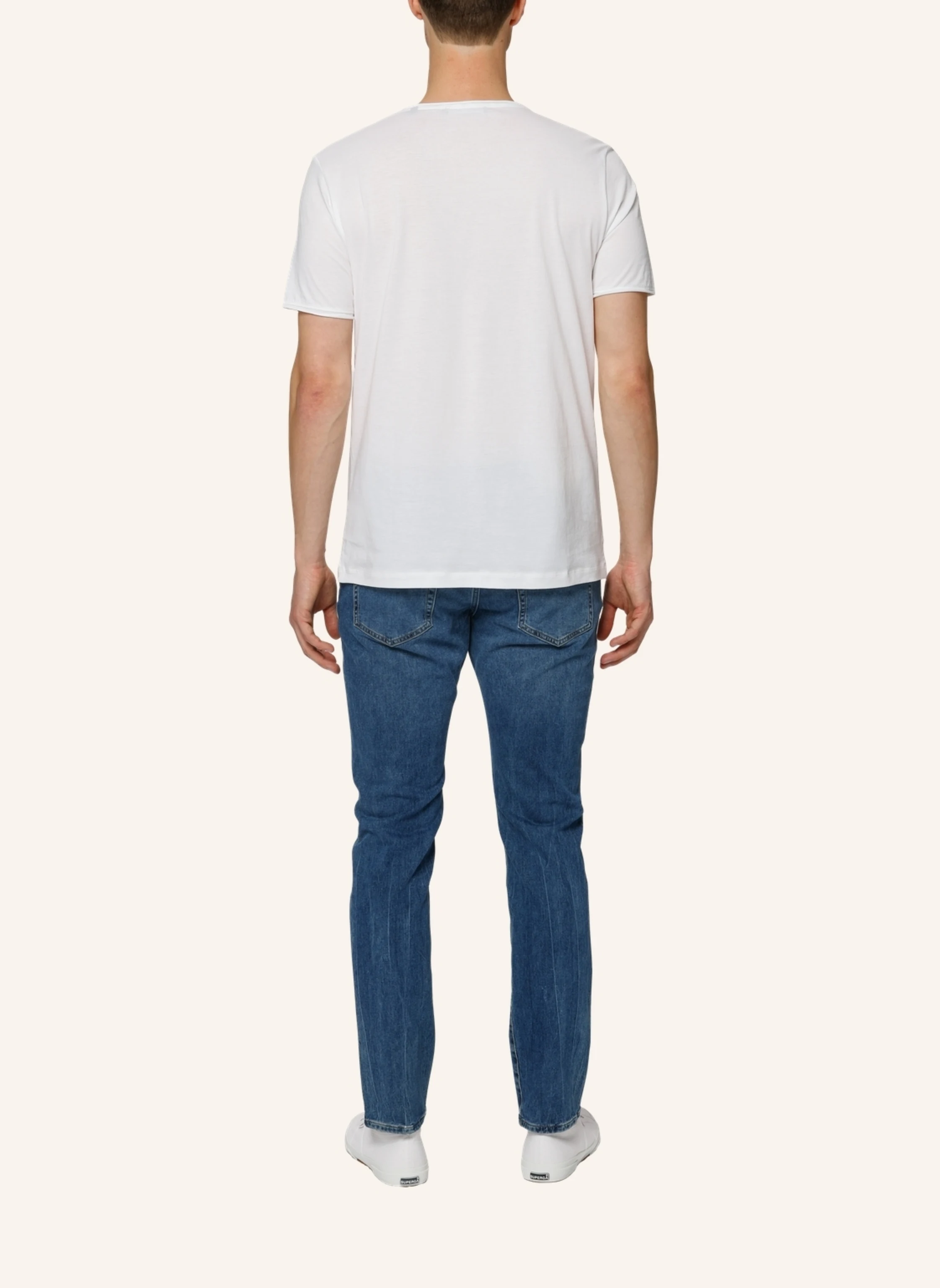 TRUSTED HANDWORK V Neck 1/2-Sleeve T-Shirt with Roll Edge