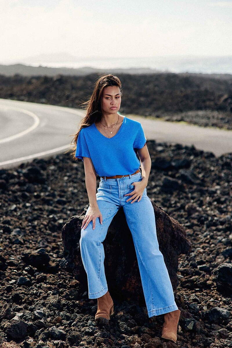 LA PETITE ETOILE<br>Camiseta com decote em V em linho e viscose, THANA