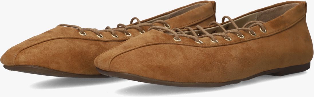 camel toral ballerina's janis