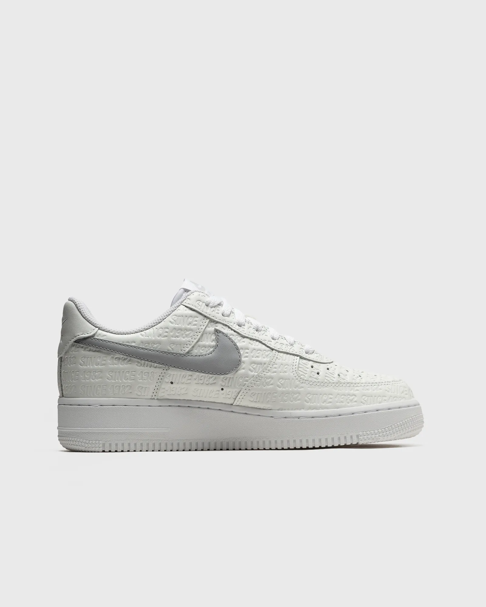 Nike WMNS AIR FORCE 1 '07 LOW 'Since 1982'