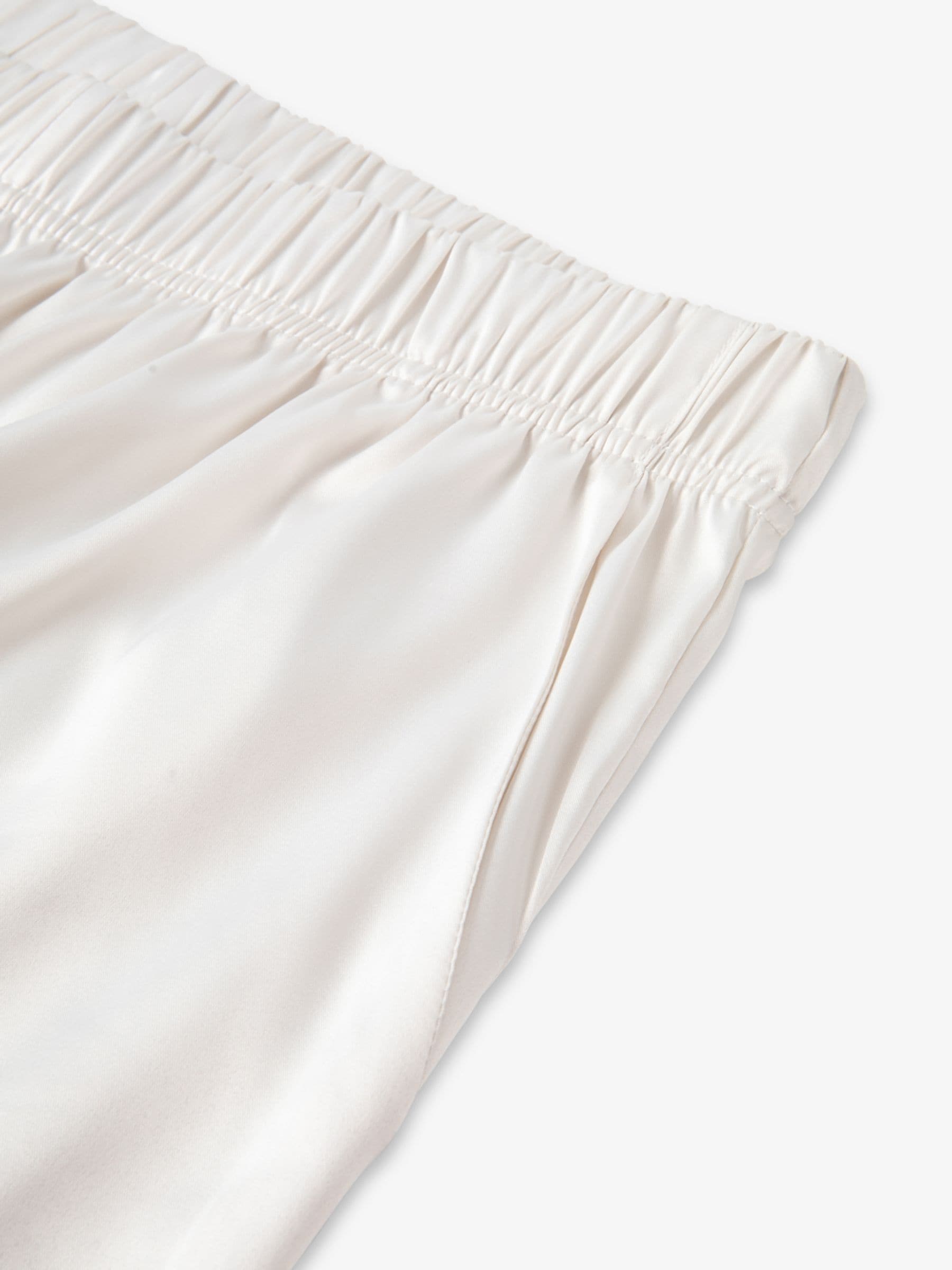Crème - The Little Tailor Satijnen Pyjama met Knoopsluiting voor Kerstmis