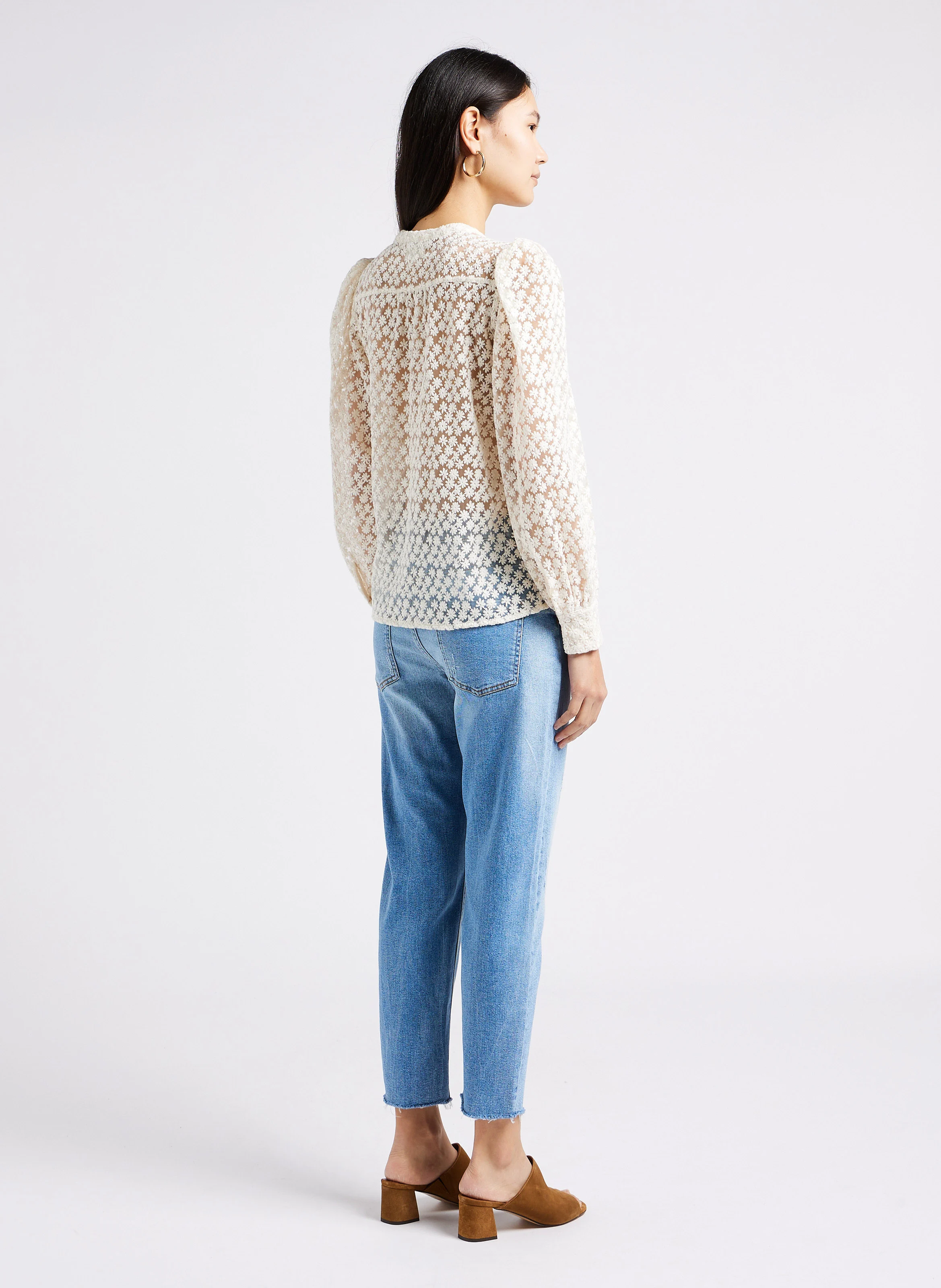 CAMOMILLE - Chemisier col rond broderie florale | Blanc