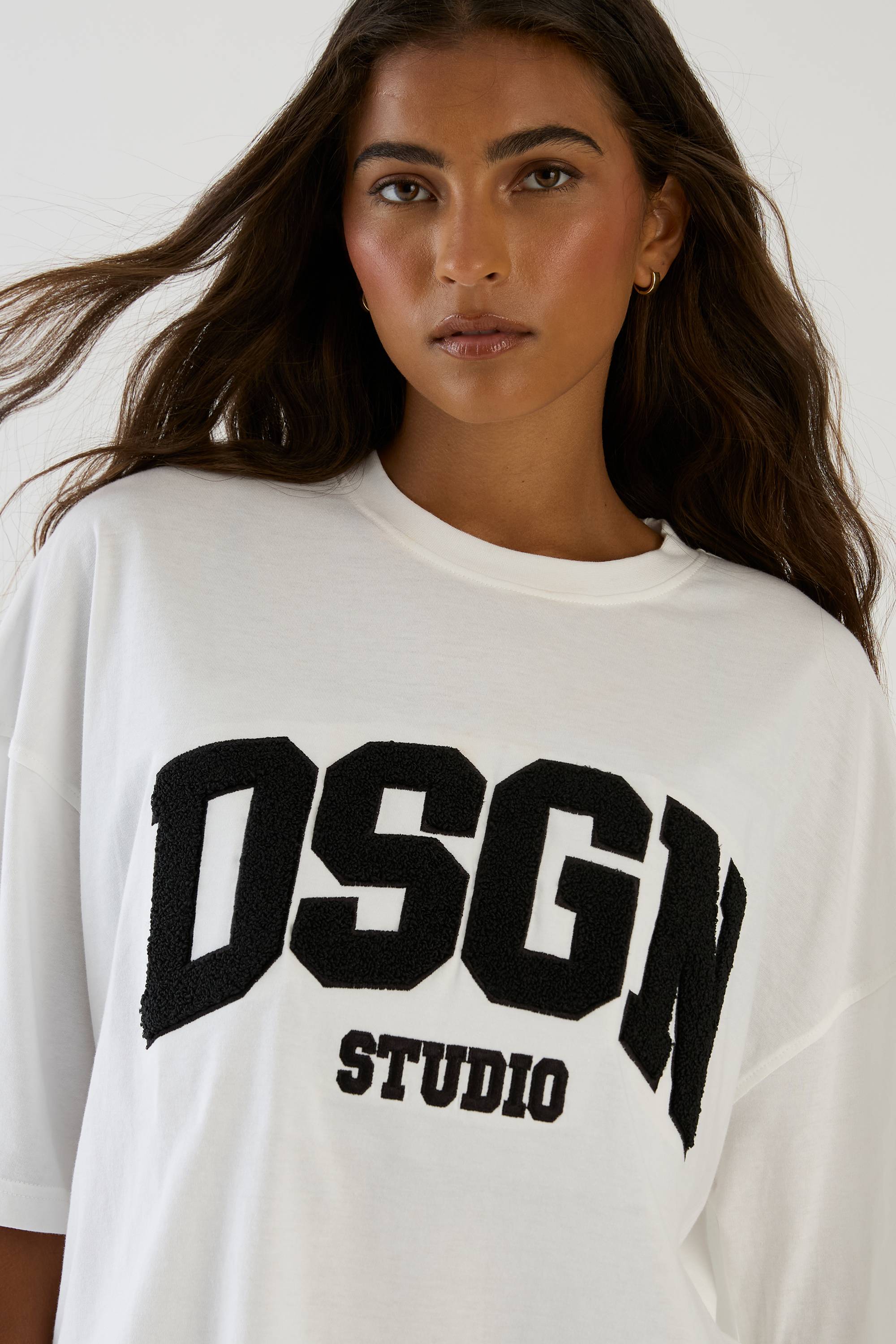 T-shirt Oversize Dsgn Studio Avec Appliqué En Tissu Éponge