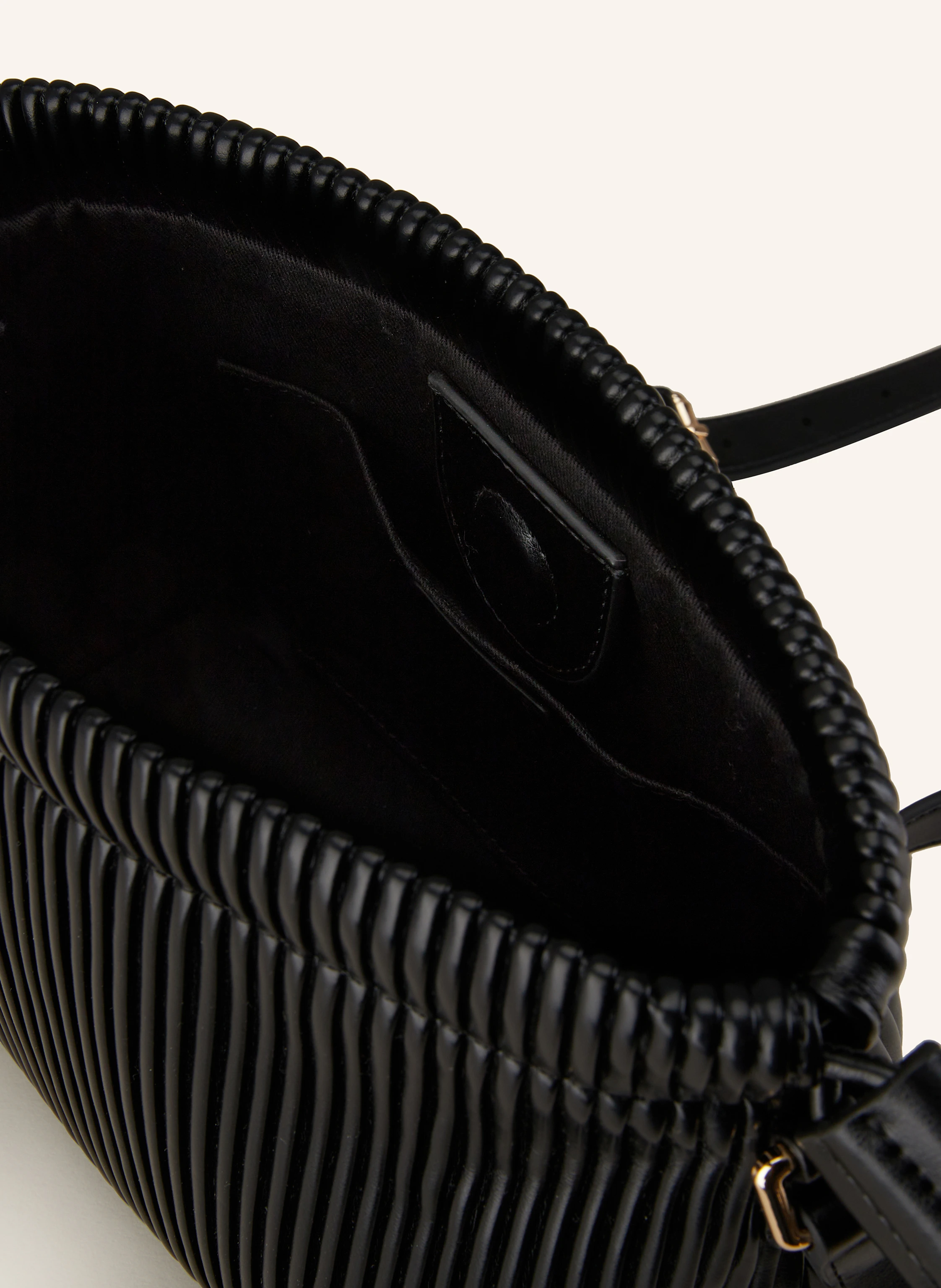 A.P.C. Umhängetasche NINON MINI