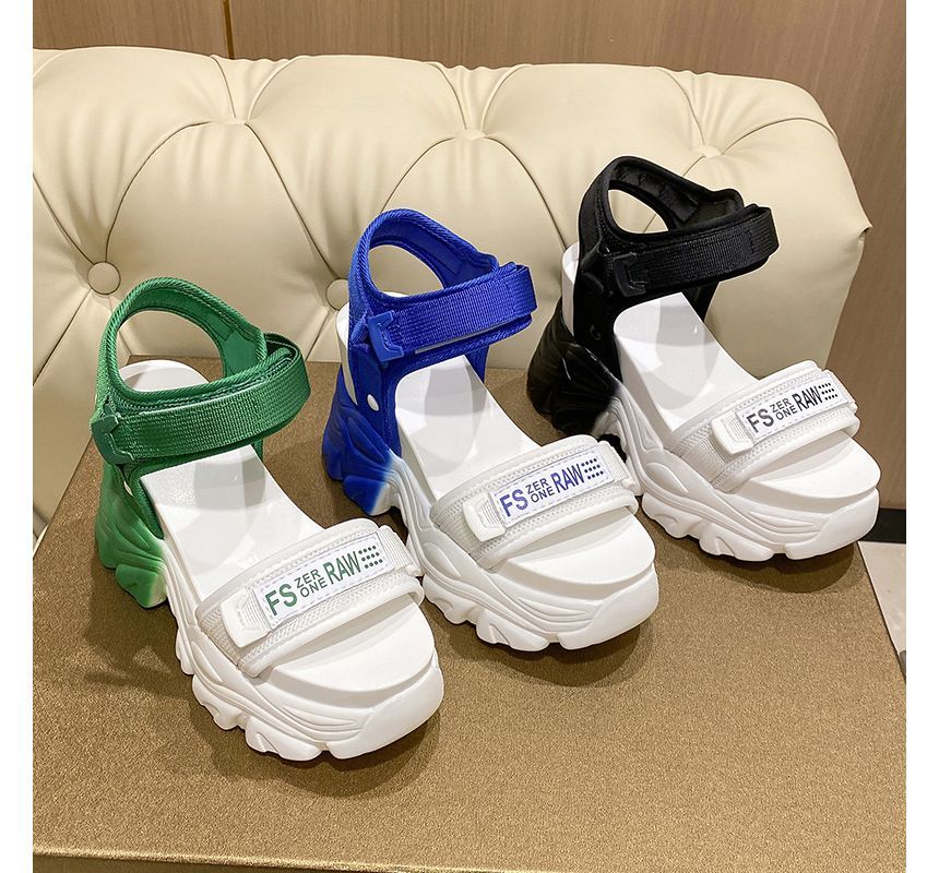 Sleeko - Platform Wedge Two Tone Sandalen