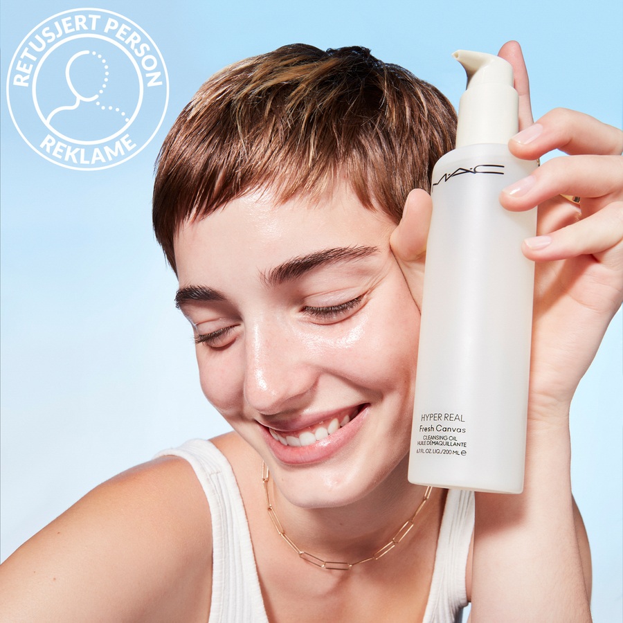 MAC Hyper Real Fresh Canvas Cleansing Oil 200m