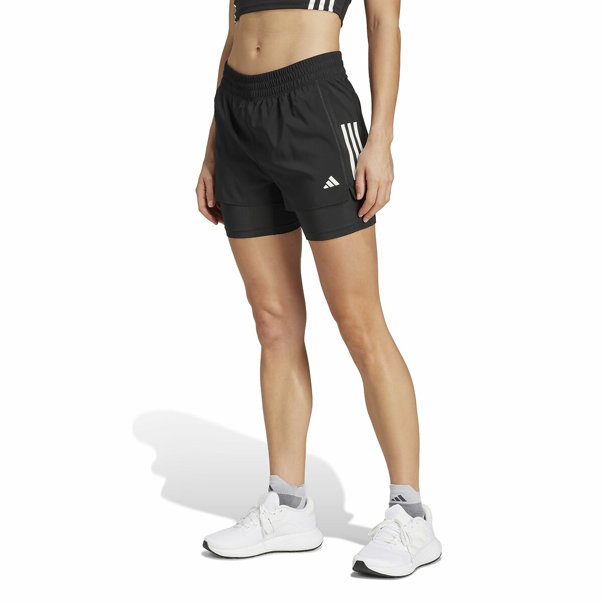 Calção adidas Performance 2 em 1 para corrida. DOMINE A CORRIDA.