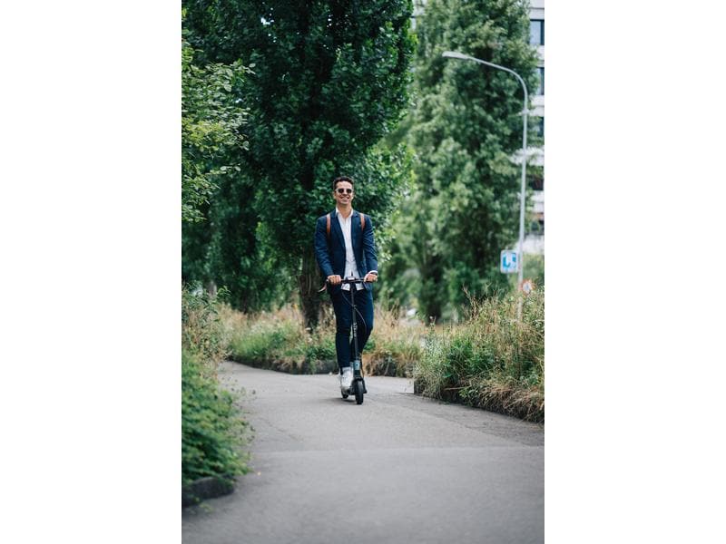 Micro Mobility E-Scooter Merlin II Elektro-Scooter