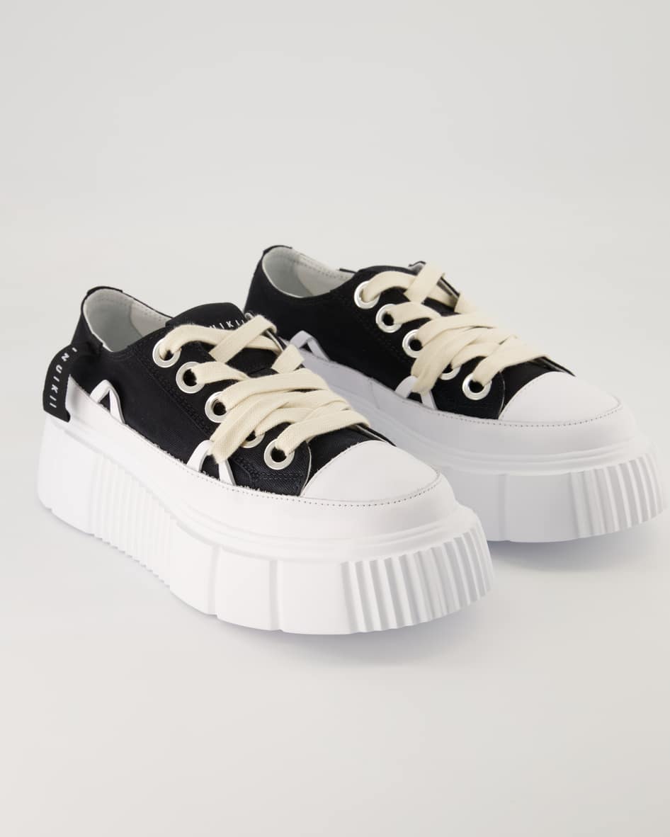 Inuikii Matilda Canvas Low 23 Sneaker in Schwarz