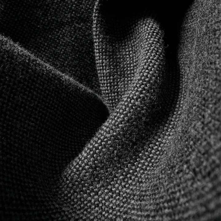 Gubi - Beetle Dining Chair Frontpolsterung (Conic Base), Schwarz / Enzo Degli Angiuoni (0023)