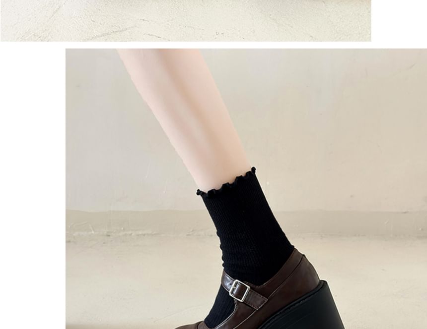 Nikao - Mary Jane pumps met plateauhak en blokhak