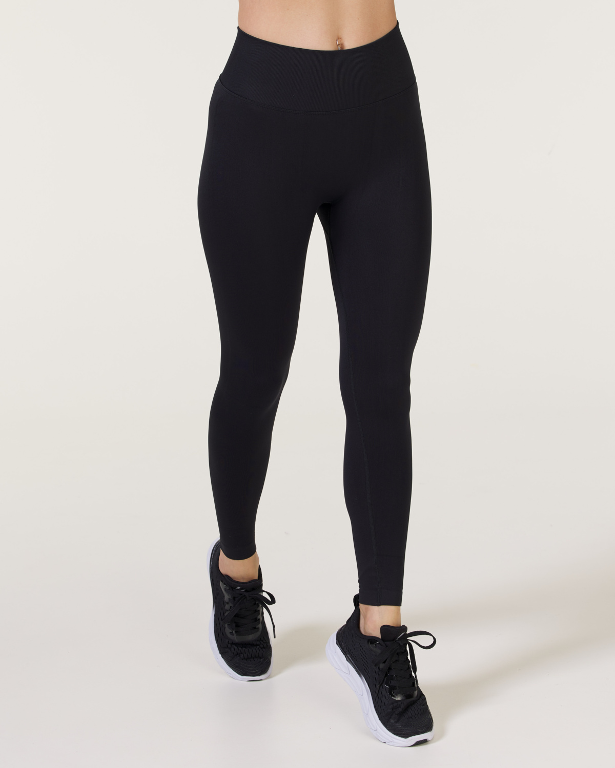 LEVITY Vamp Seamless Tights Black