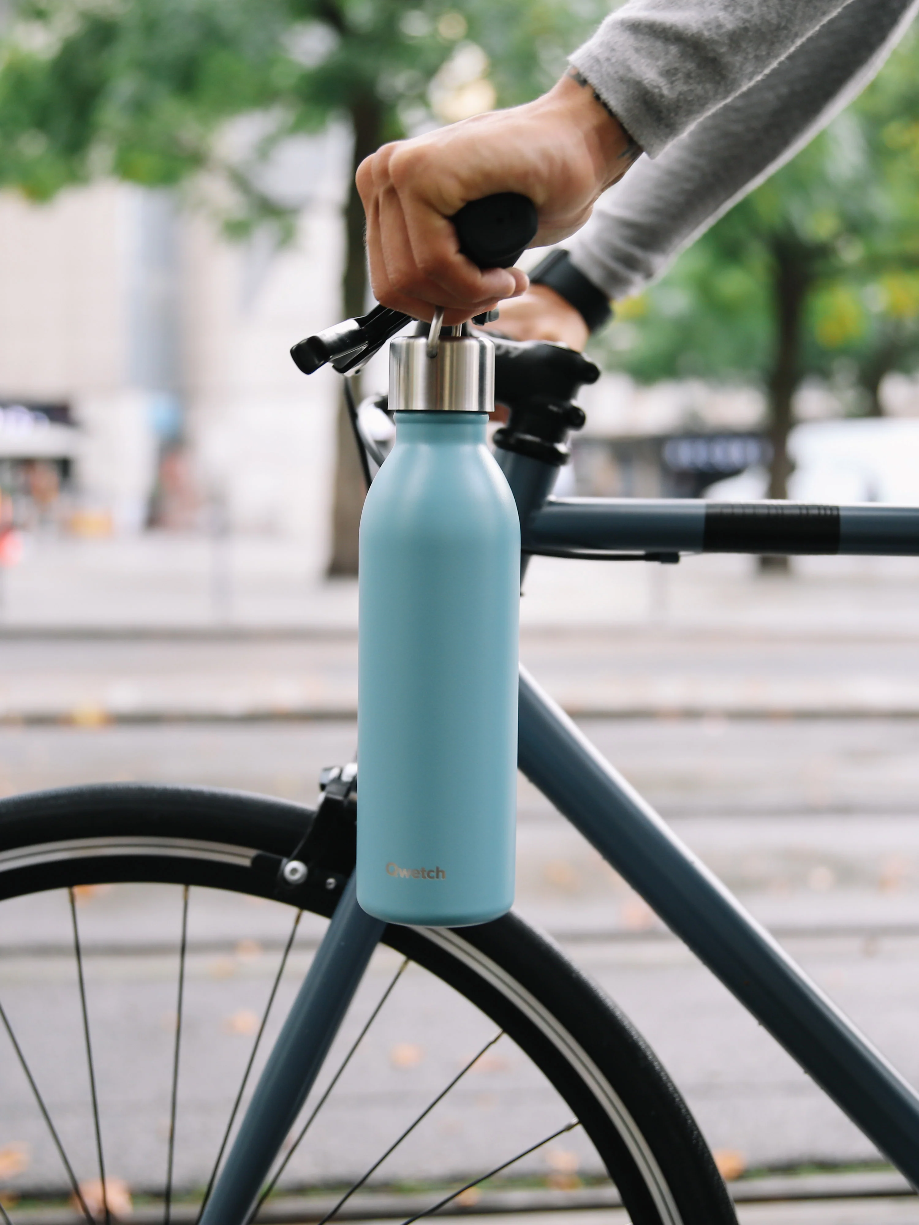 Bouteille Isotherme Active Matt Bleu Acier - Qwetch