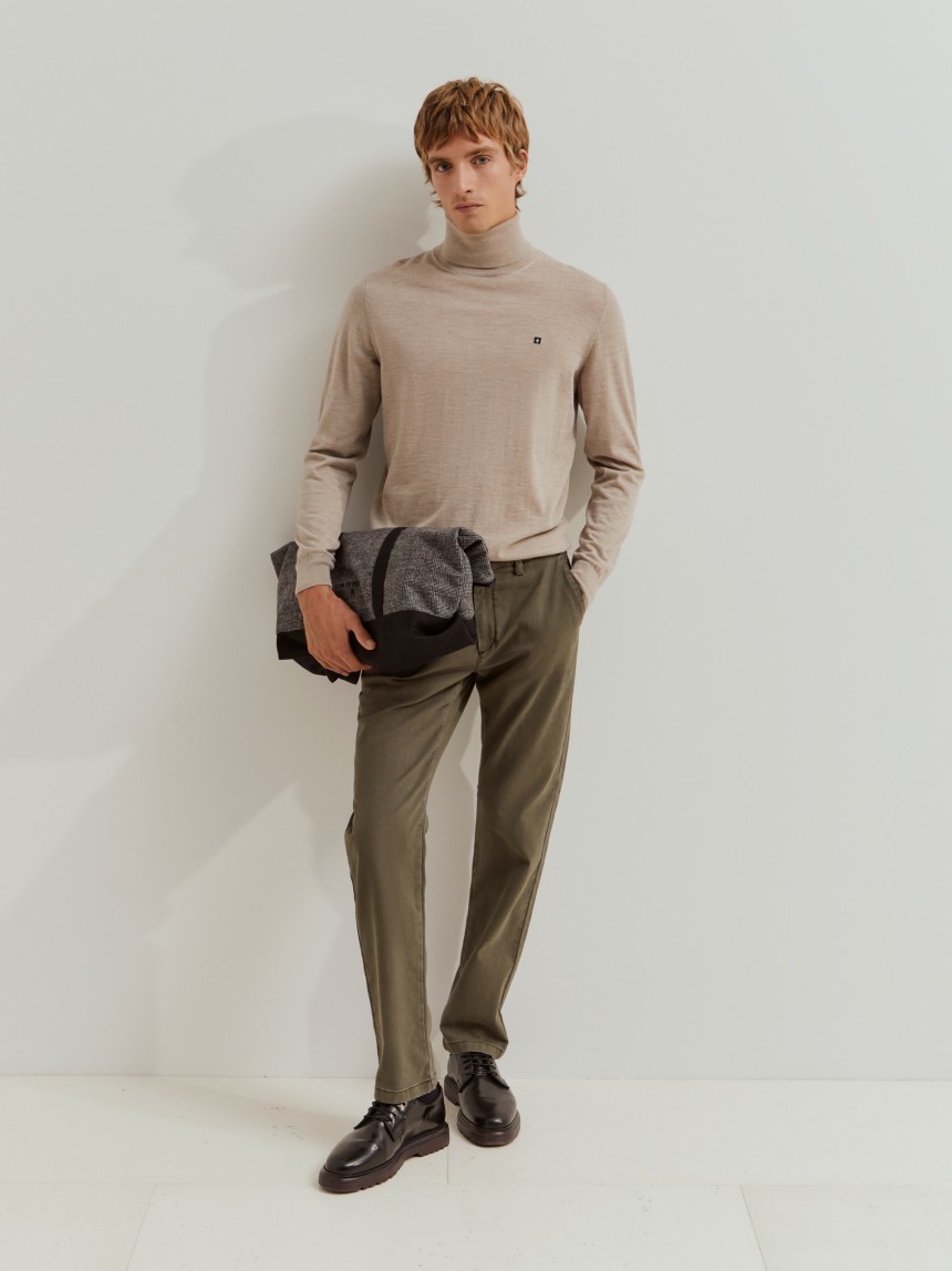 Calças chino regular fit