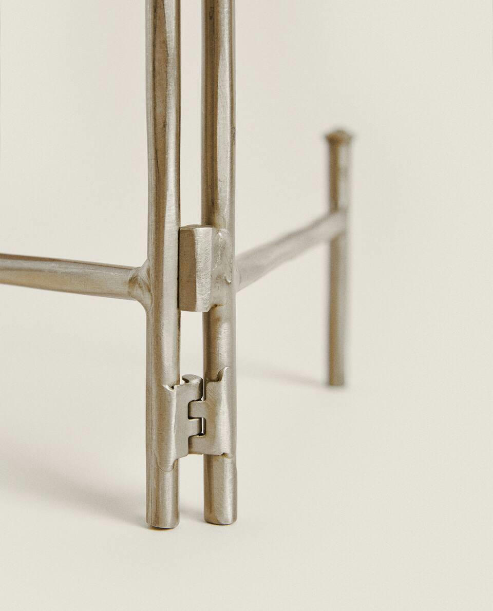 SUPORTE DE METAL