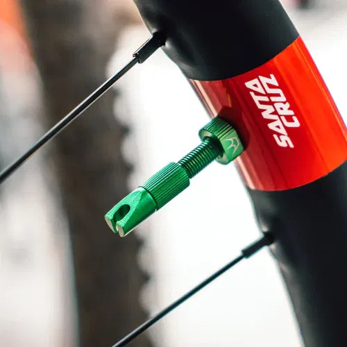 Peaty's Chris King Tubeless Valves 42mm