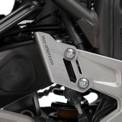 Protection maitre cylindre SW-MOTECH POMPE DE FREIN - Gris