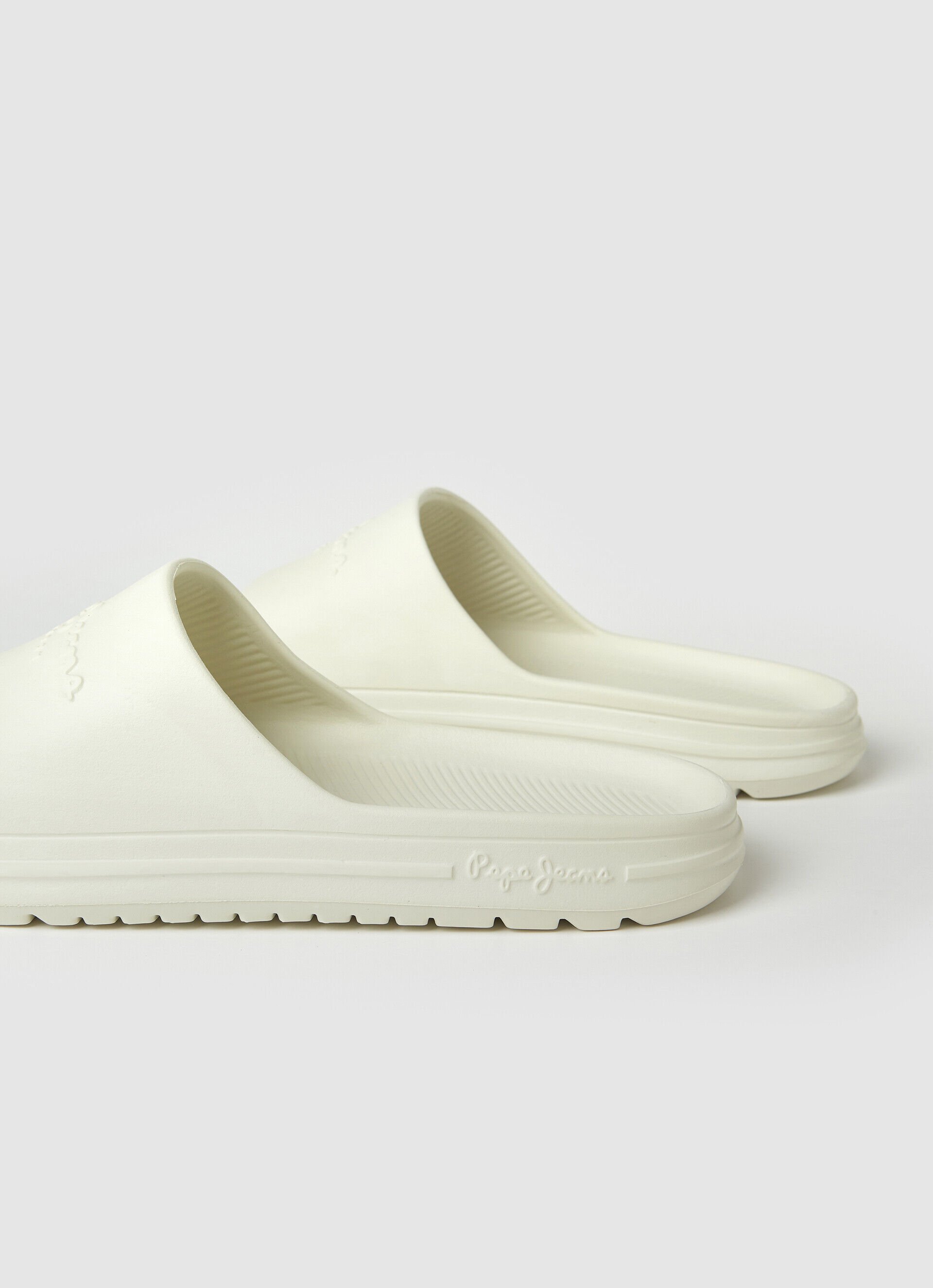 Chinelo de praia estilo slide - branco de fábrica