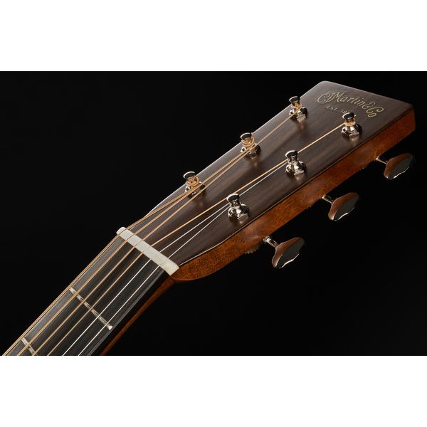 Martin Guitar HD-28