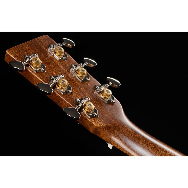 Martin Guitar D-18