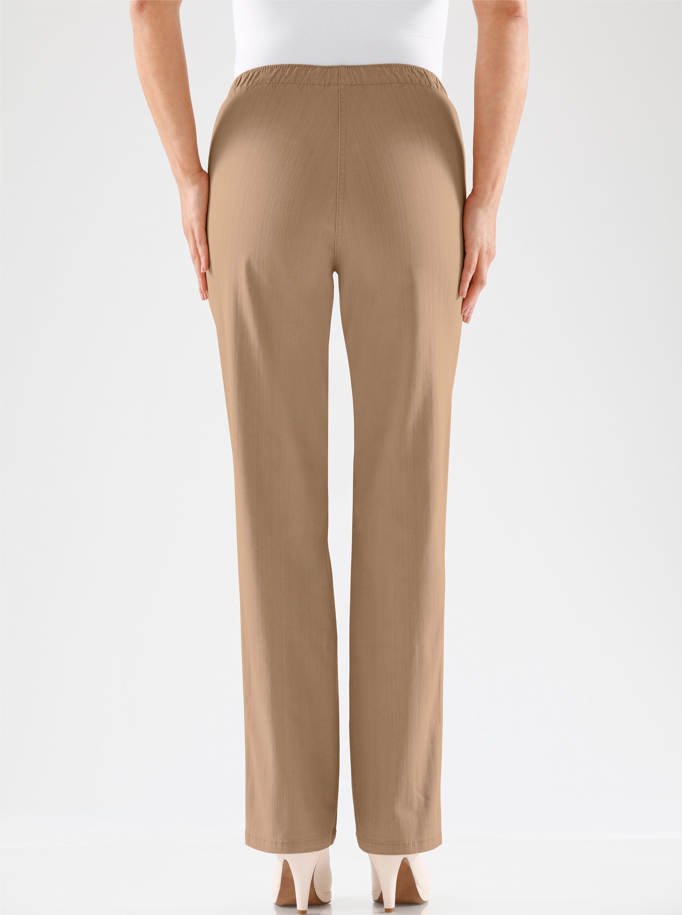 Schlupfjeans in sand