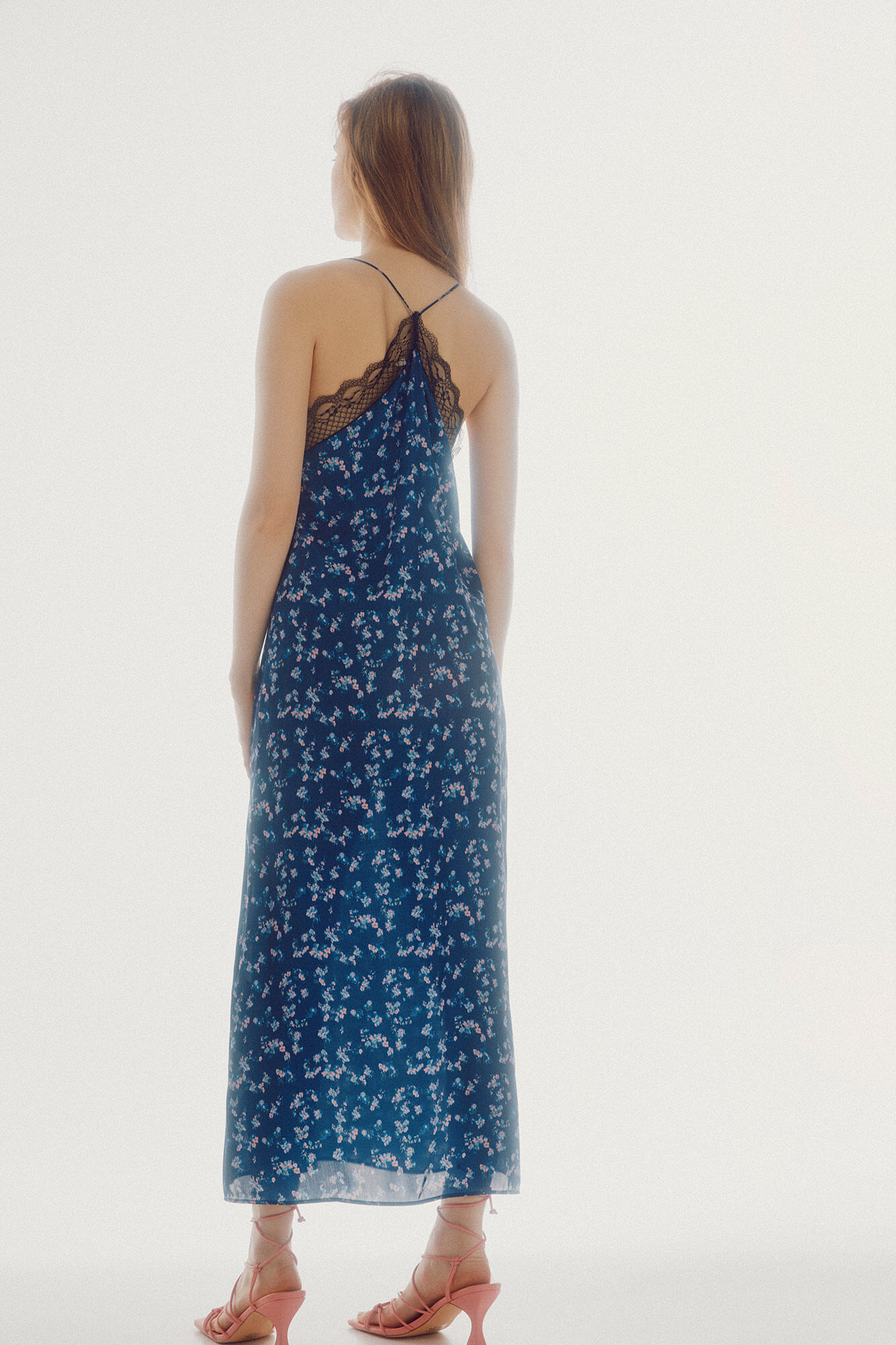 Vestido curto estampado. - Multicolorido