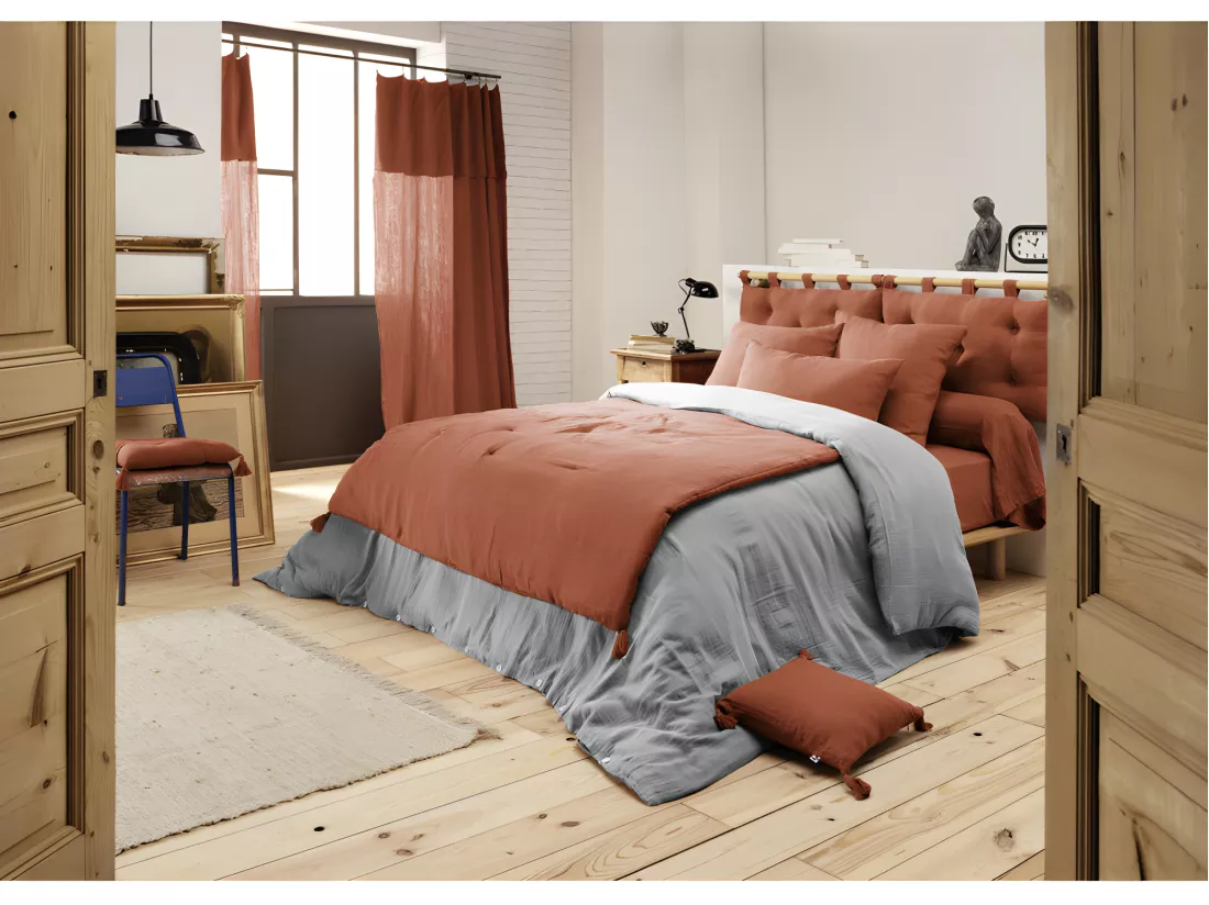 Édredon 150 x 150 cm gaze de coton terracotta avec 4 pompons - PEPA